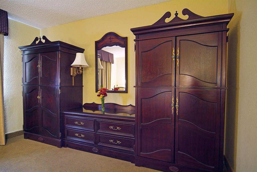 Embassy Suites Baton Rouge Dış mekan fotoğraf