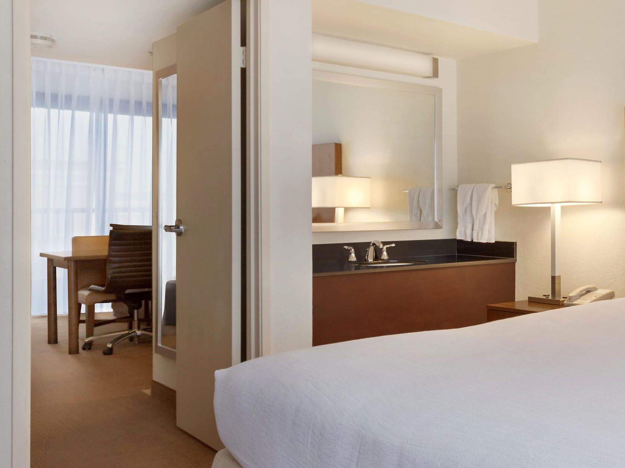 Embassy Suites Baton Rouge Dış mekan fotoğraf