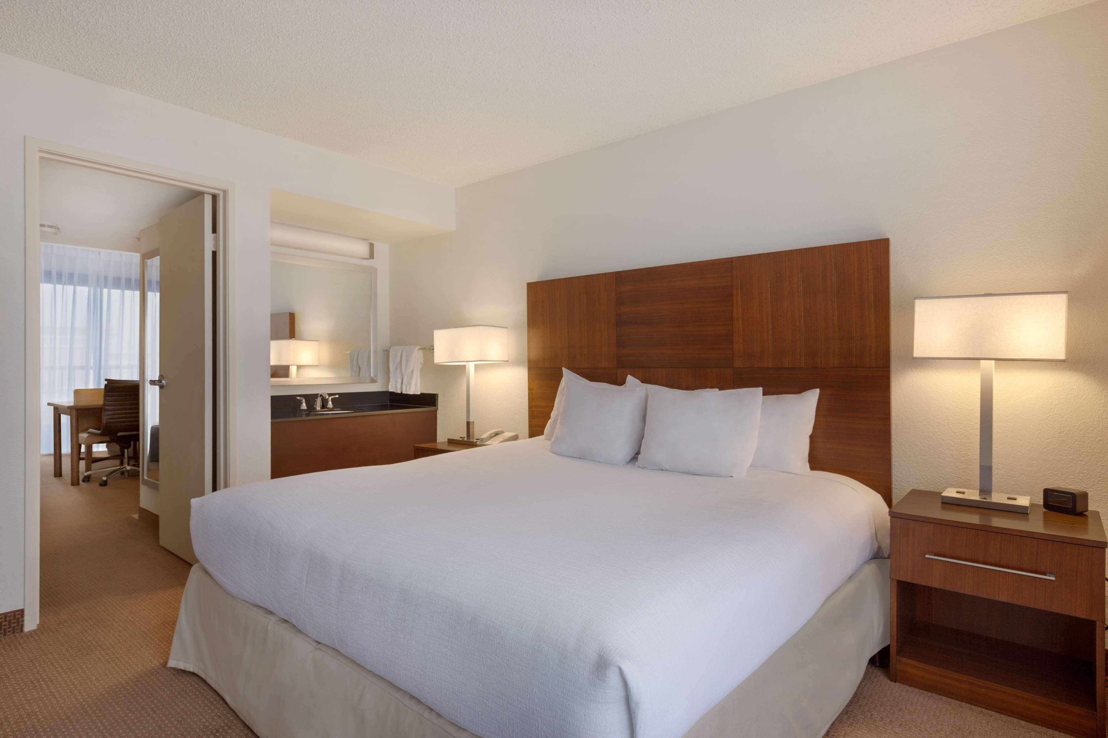 Embassy Suites Baton Rouge Dış mekan fotoğraf