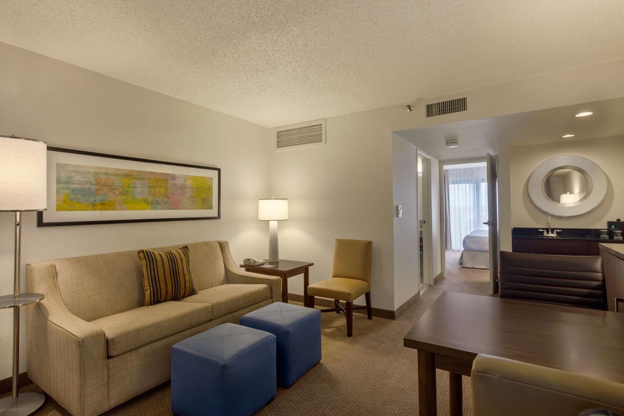 Embassy Suites Baton Rouge Dış mekan fotoğraf