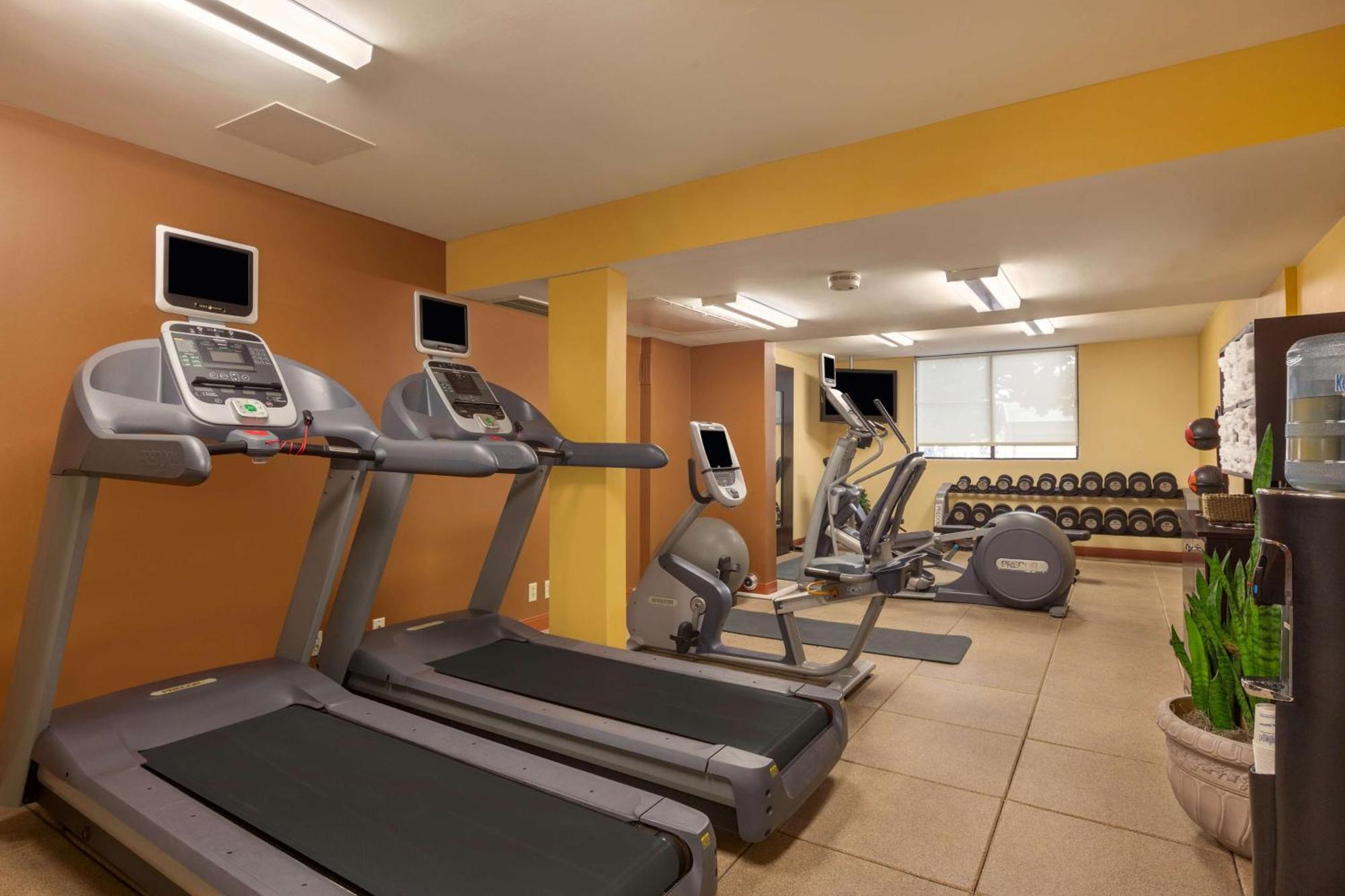 Embassy Suites Baton Rouge Dış mekan fotoğraf