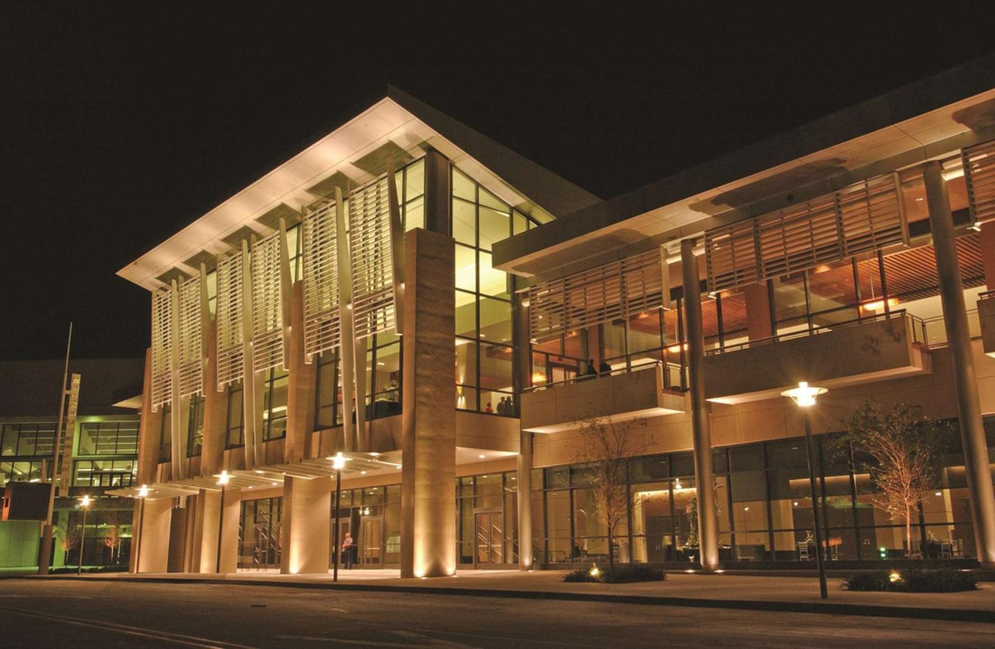 Embassy Suites Baton Rouge Dış mekan fotoğraf
